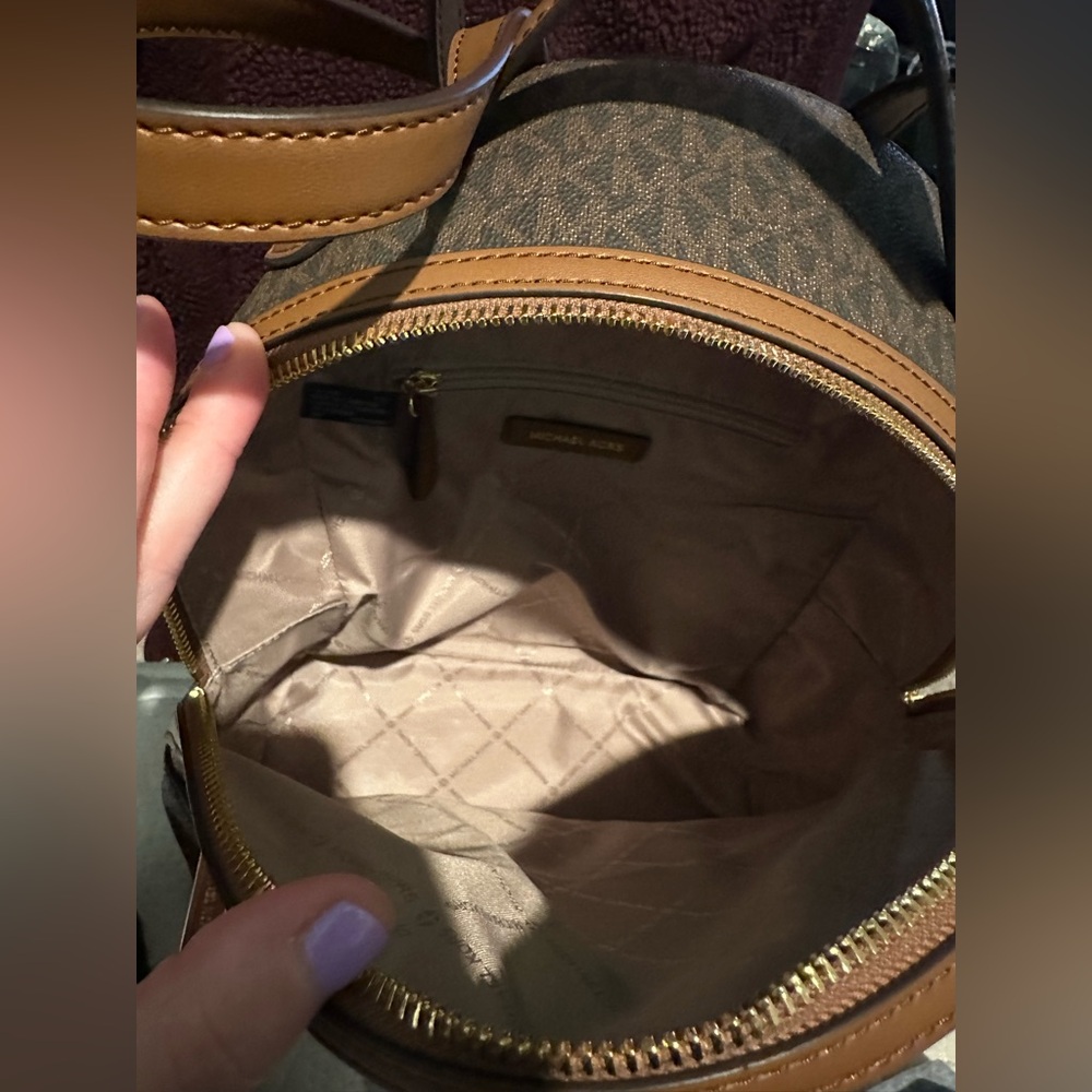 Michael Kors Sheila Medium Logo Backpack. Brand new. Adjustable straps. - Picture 2 of 3